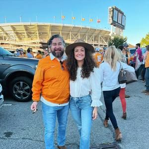 Meet your Posher, Desiree